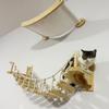 Cat Solid Wooden Suspension Bridge Wall Mounted Sisal Cat Climbing Ladder Treads For Cats to Move and Play