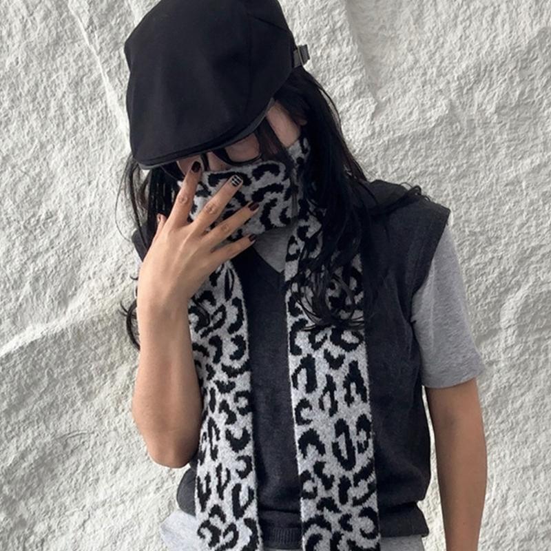 Vintage Leopards Print Tassels Scarf Soft Acrylic Neckerchief Warm Fashion Scarves for Women Warm Accessory