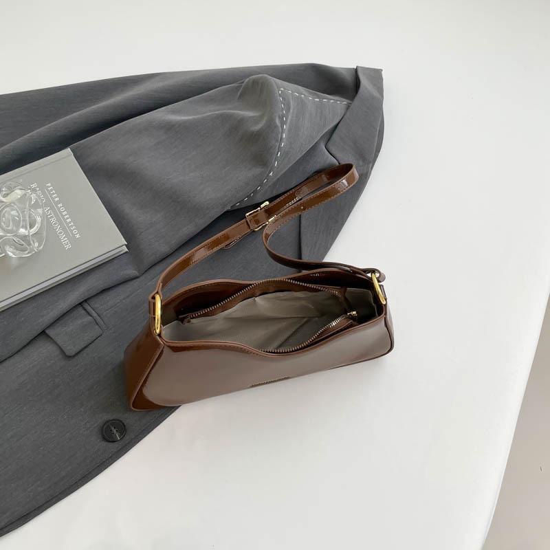 Women Shoulder Bags Fashion Patent Leather Burgundy Underarm Bag French Designer Lady Commuting Crossbody Handbags