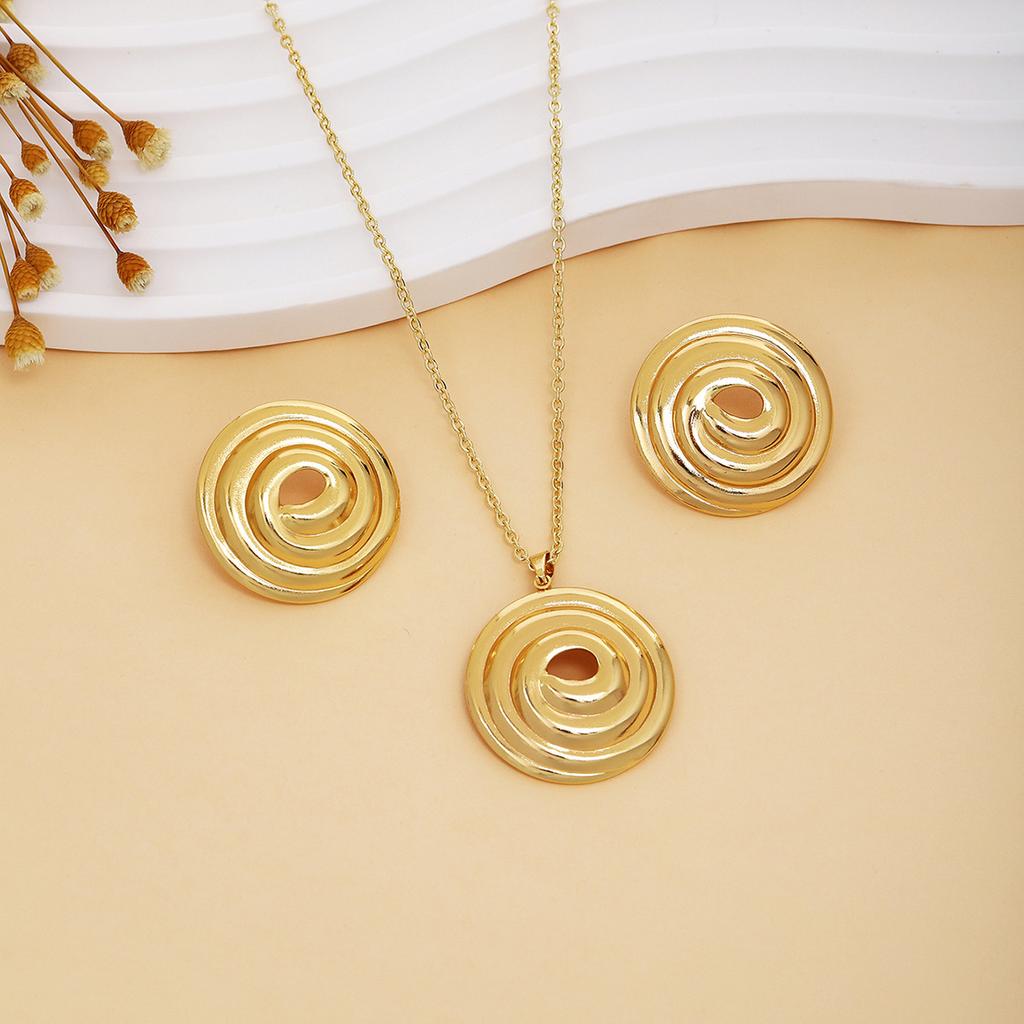 Peach Heart Spiral Leaf Irregular Earrings Necklace Women'S Light Luxury High-End Metal Style Fashion Suit