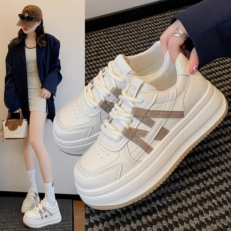 Leather platform casual versatile little white shoes women's 2025 autumn new breathable lightweight height-increasing women's board shoes sports shoes