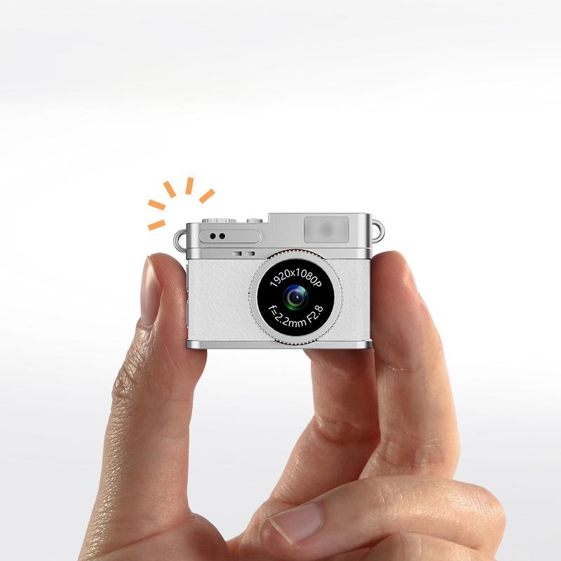 New S150 Super Mini Camera 0.96inch IPS Color Screen 1920x1080p Portable Pocket Cam Classic Design LED Fill Light Retro Small Camera Ornament