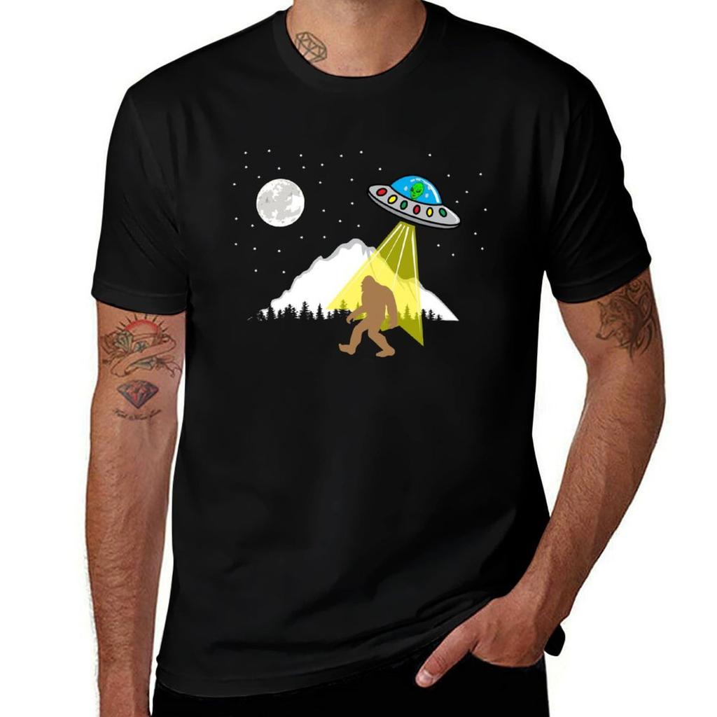 Bigfoot Ufo Alien Sasquatch Tshirt Standard Fit Solid Tee Shirt Tshirt