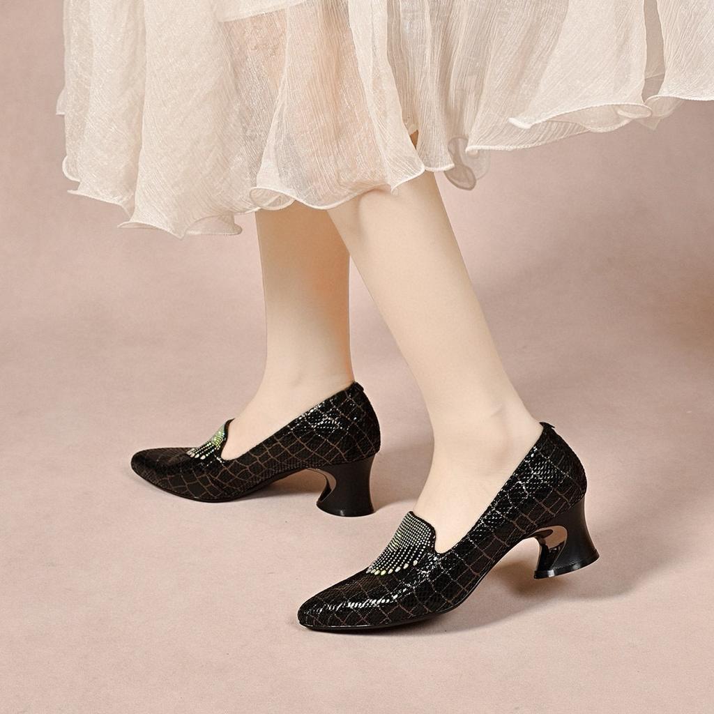 Pointed High Heels Women's 2025 Thick Heel Deep Mouth Fringed Hot Diamond Single Shoes Light Luxury Banquet Shoes Designer Fashion Shoes