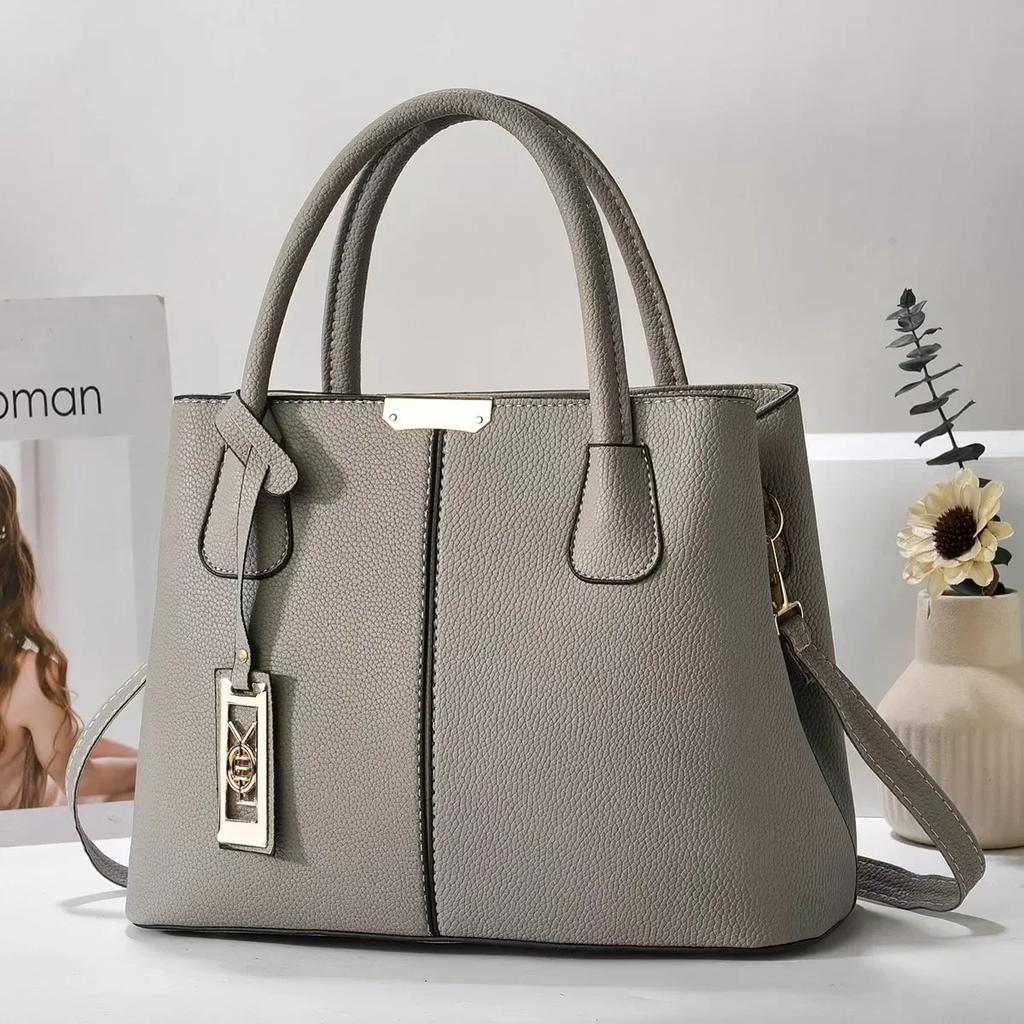 Luxury Brand Designer Women'S Handbag Fashion Trend Shoulder Bag Large Capacity Classic Crossbody Bag Commuting Tote Bag Women