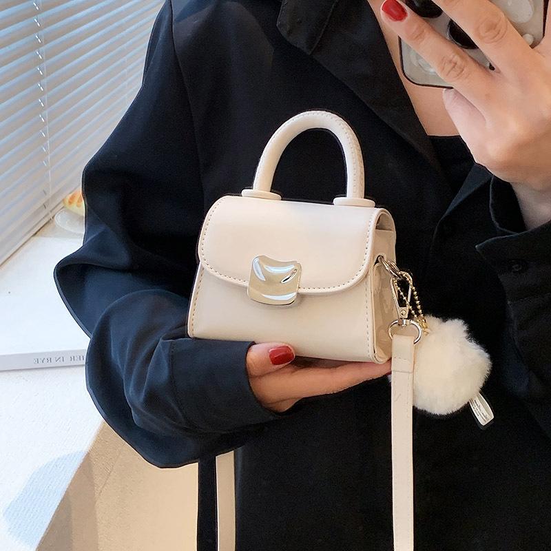 New Fashion Versatile Trend Lock Bag Single Shoulder Portable Oblique Span Women's Bag Free Pendant