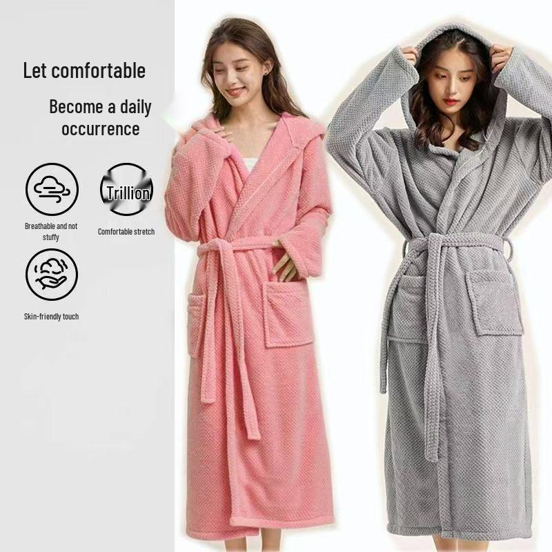 Pineapple Grid Quick-drying Coral Fleece Hooded Bathrobe – Skin-friendly, Warm, and Wearable for Winter Home Use.