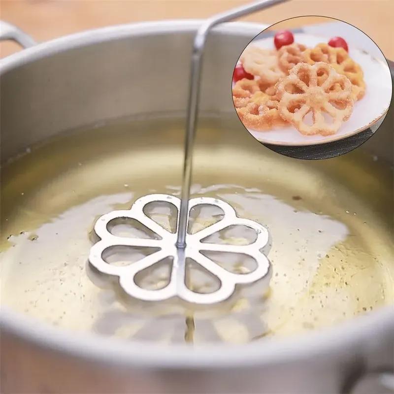 2Pcs/Set Pastry Mold Cookie Bake Mold Cake Printing Molds Funnel Biscuit Dessert Maker Waffle Model Set Baking Accessories DIY Decor Cake