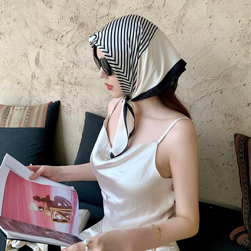 Schwarz-weiß gestreifter kleiner quadratischer Schal Seidenschal Damenkopftuch mit Hemd Professionelle Dekoration Nackenschutzschal Hals dünner Schal