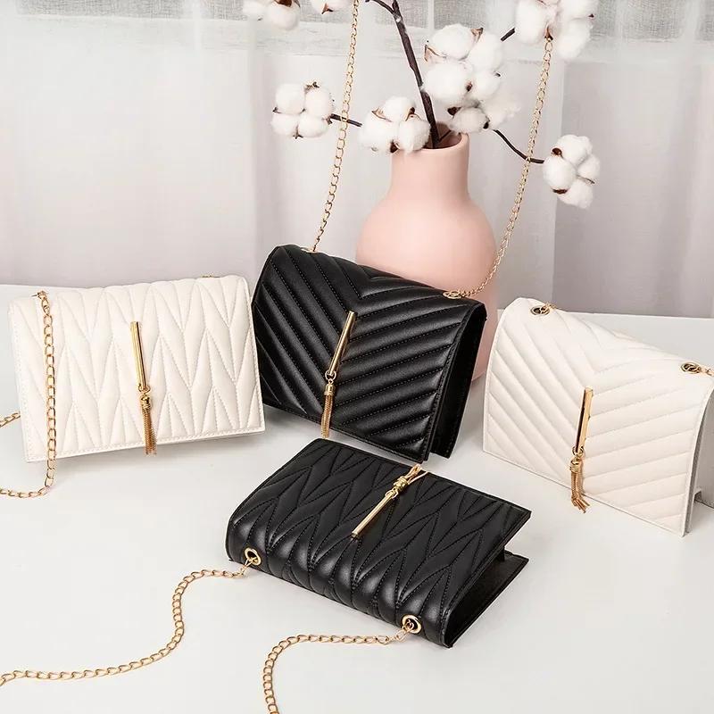 Trendy Underarm Shoulder Bag for Women Small Flap Crossbody Bag Simple Design Female Messenger Bag