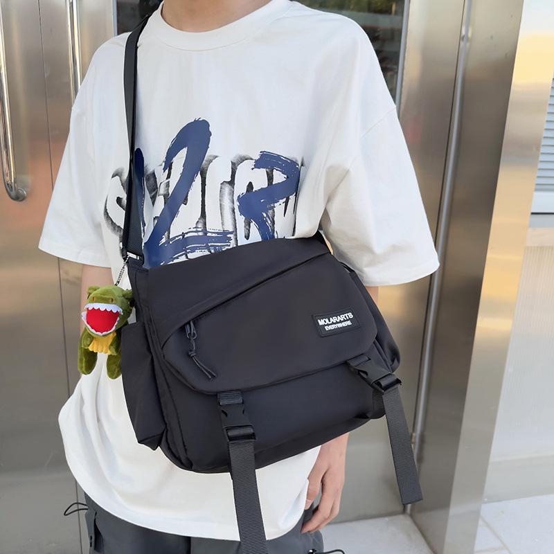 

Мужская модная водонепроницаемая нейлоновая сумка кроссбоди - Большая вместимость, однолямочный рюкзак для студентов и пар Bag Only