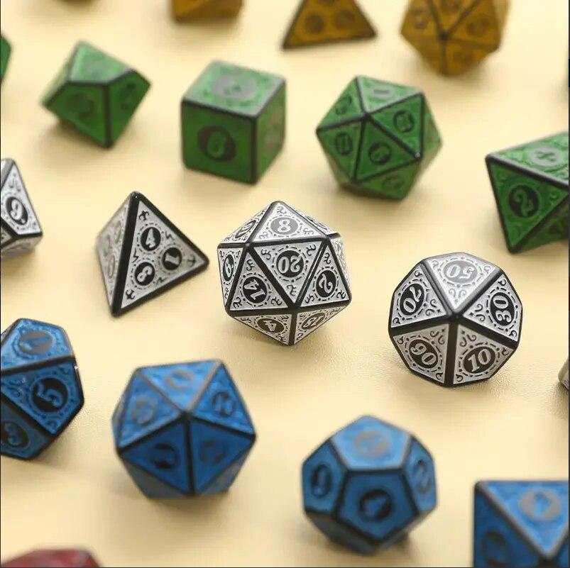 7PCS Polyhedron Dice Set With 7 Carved Patterns Game Dice Set, Gaming Gift-Add Fun To Your Board Games!