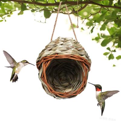 Handwoven Hanging Bird House Natural Reed Bird Hut Hanging Bird Nest House for Parrots Cockatiels Garden Yard Patio Terrace Indoor Decor