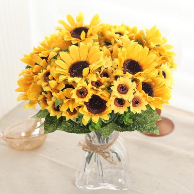Woondecoratie – Decoratieve bloemen en kransen