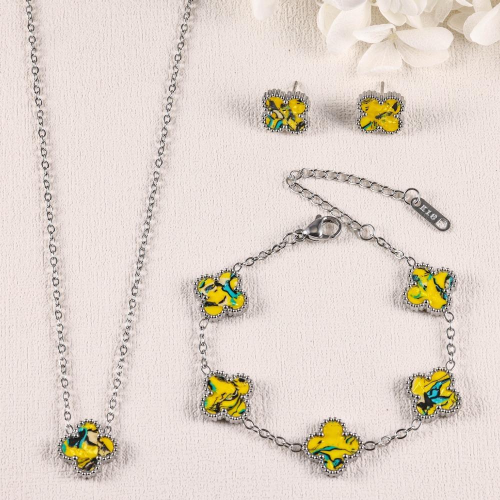 Four-leaf Clover Three-piece Necklace Bracelet and Earring Set - A Luxurious and Colorful Fashion Accessory Set