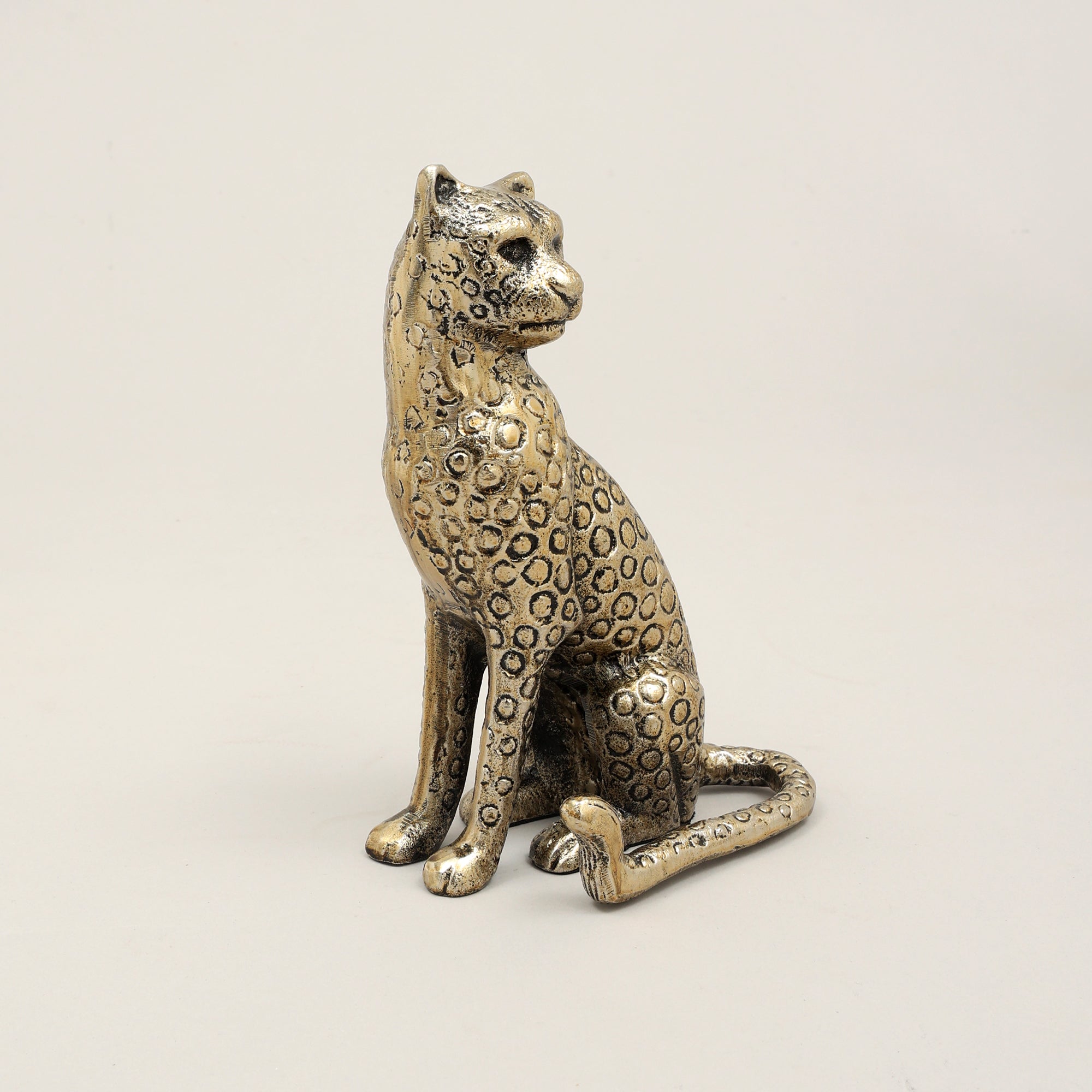 Luxury Regal Cheetah Home Décor Figurine oro