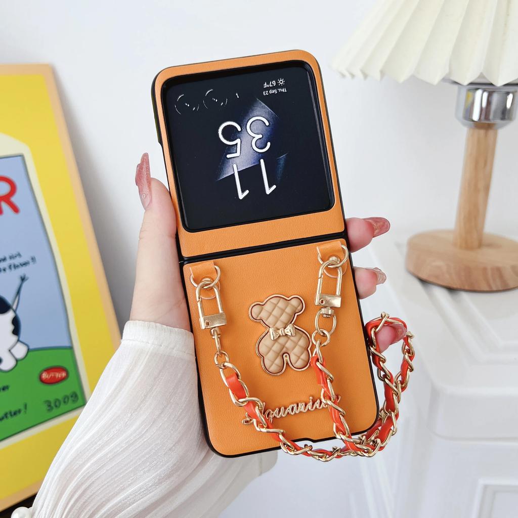 Grid Pattern Lambskin Cute Little Bear Wrist Strap PU Leather Phone Case for Motorola Razr 60 Pro 50 40 Ultra Shockproof Cover
