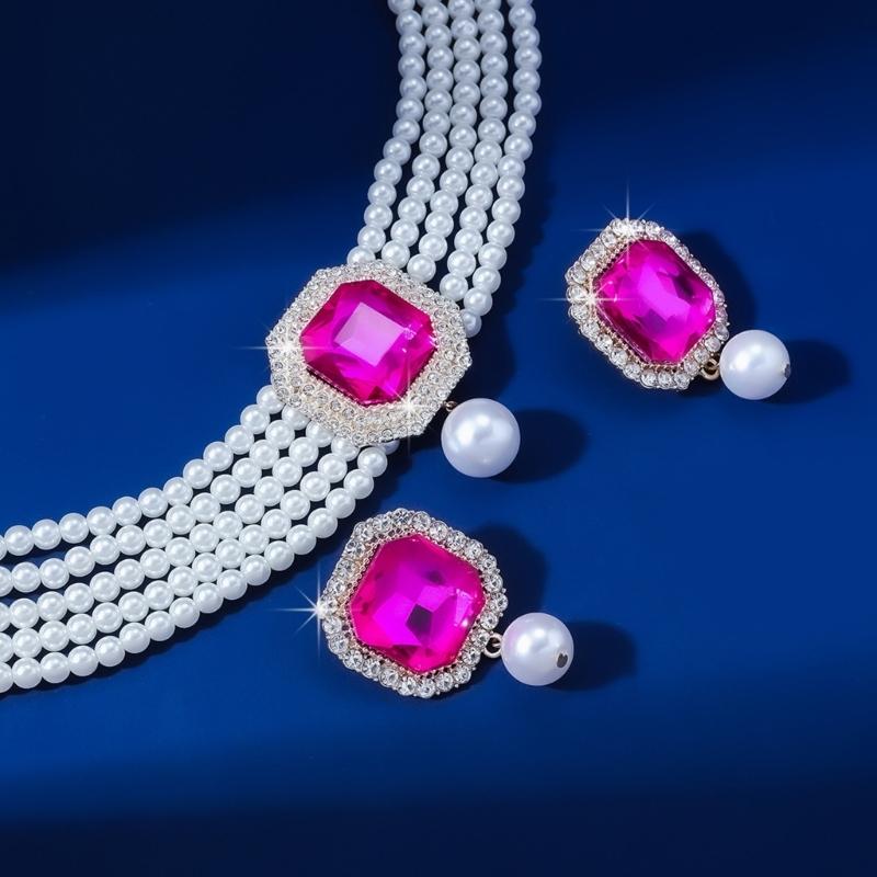Pack Of 1 Set Elegant Multilayer Faux Pearls And Geometric Crystal Necklace and Earrings Set For Women Lady