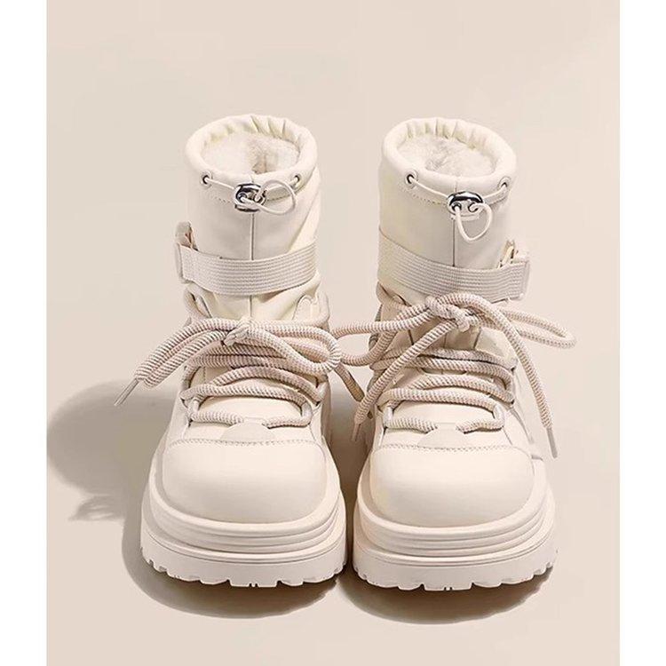 Thick-bottomed Changbai Mountain snow boots for women are waterproof and non-slip, piled and thickened, and Northeast Harbin Snow Township Tourism