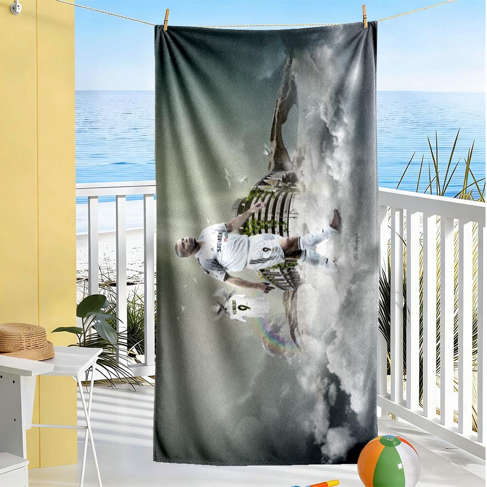 Urban Art Exhibition Beach Towel Super Soft & Absorbent Comfortable Lightweight Portable for Swimming,Beach,Camping, Travel, Beach Accessories,Gym