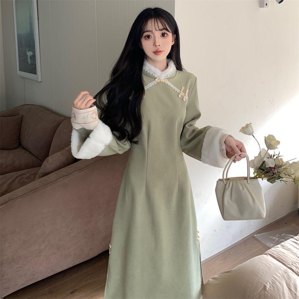 2025 Autumn/Winter Girls' Velvet Tang Suit & Qipao Set with Han Elements
