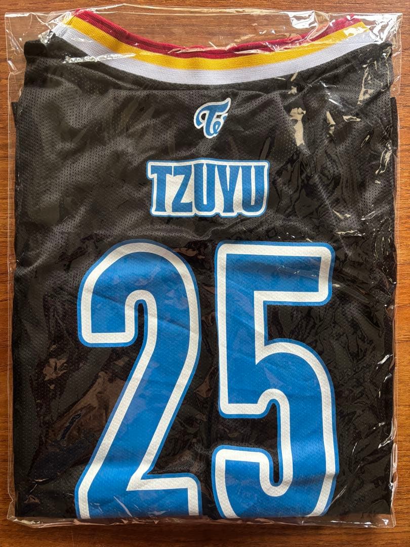 

[Б/У] TWICE READY TO BE SPECIAL Цзыюй Сетчатая Униформа