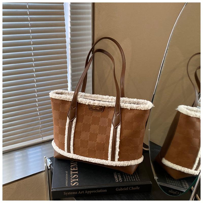 New Fashionable Large-capacity Tote Bag Women's Autumn and Winter Cute Trendy Commuter Shoulder Bag Feeling Armpit Bag