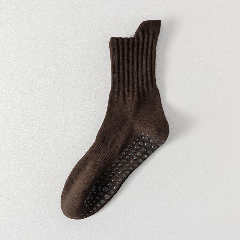 

Yoga Socks for Men - Anti-slip Pilates Pure Color Cotton Socks for Fitness, Running and Sports Floor Wear 1 pair кавовий