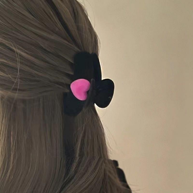 Korean Black Velvet Heart Hair Claw Clip For Women Girls Vintage Pink Love Hair Claws Girls Barrettes Hairpins Hair Accessories