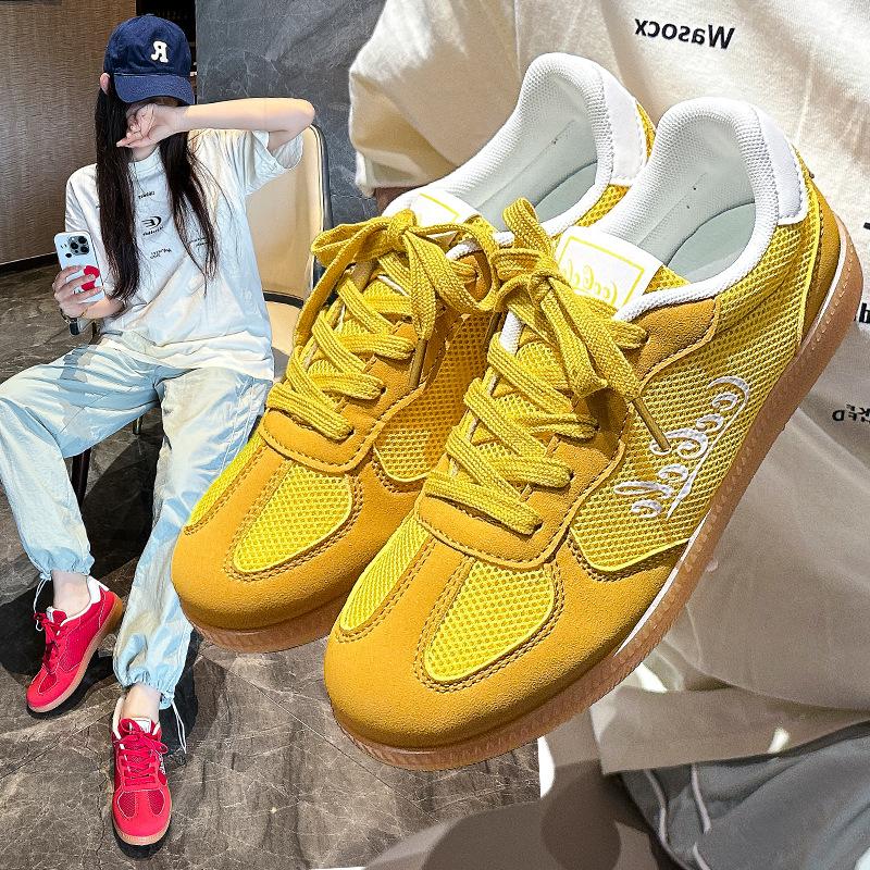 Soft-soled feet show small color matching German training shoes women's spring new fashion versatile lightweight retro sports Forrest Gump shoes