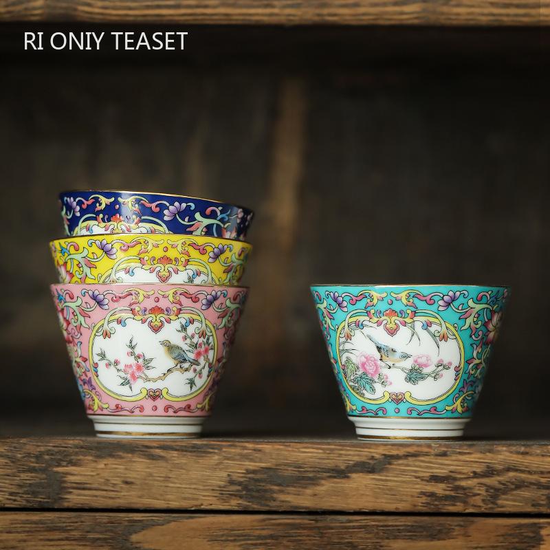 

1 Pc Chinese Color Enamel Ceramic Teacup Exquisite Hand Painted Flower and Bird Meditation Cup Porcelain Tea Bowl Tea Set 60ml 6x4.5cm 60ml