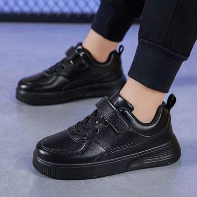 Sapatos brancos infantis sapatos de tabuleiro de comércio exterior 2025 primavera e outono antiderrapantes pequenos sapatos pretos estudante couro impermeável e antiderrapante spo