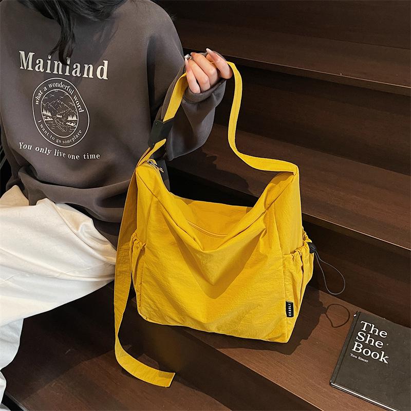 Versatile Large Capacity Solid Color Crossbody Tote Bag for Daily Commute