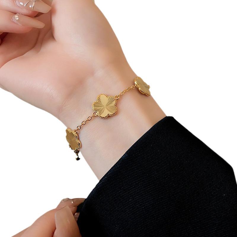 Hand Circumference 20cm Pink Fritillary Four-leaf Clover Bracelet Women's 18K Gold Niche Light Luxury