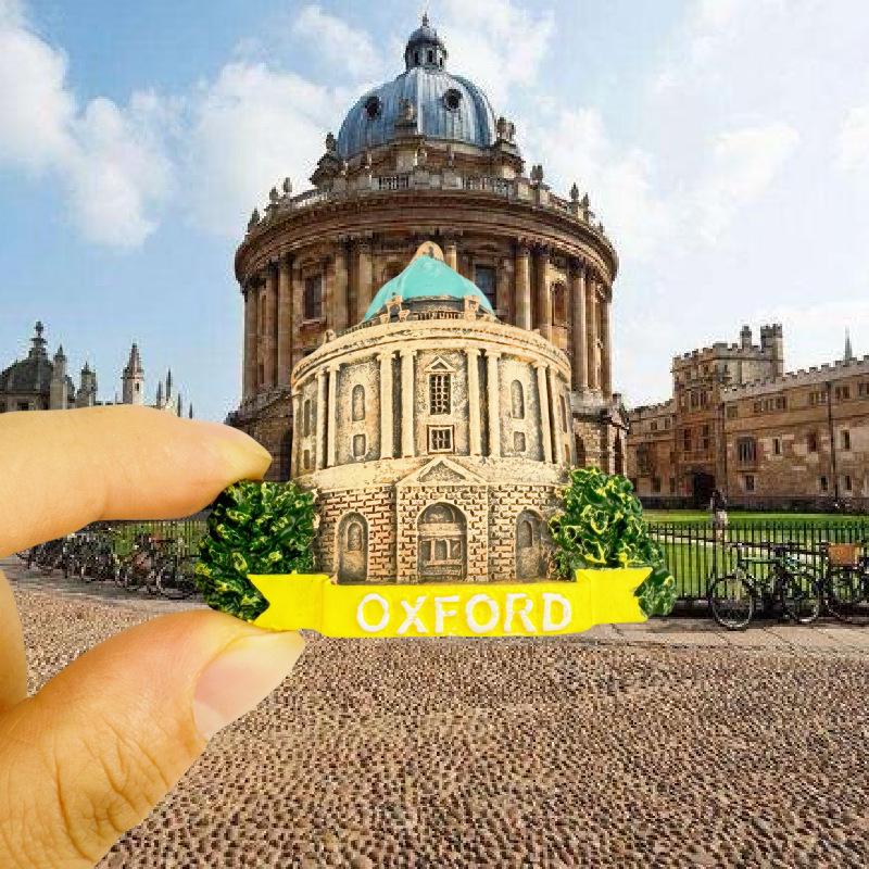 Mezinárodní kolekce pryskyřičných magnetů na lednici: Maďarsko, Dubaj, Thajsko, Polsko, Egypt, Itálie, Austrálie, Německo, Španělsko, Belgie