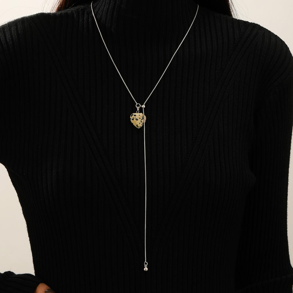 Vintage Heart-Shaped Stone Pendant Necklace for Women Fashion Adjustable Pull-Out Tassel Y-Shaped Necklace Charm Jewelry Gifts