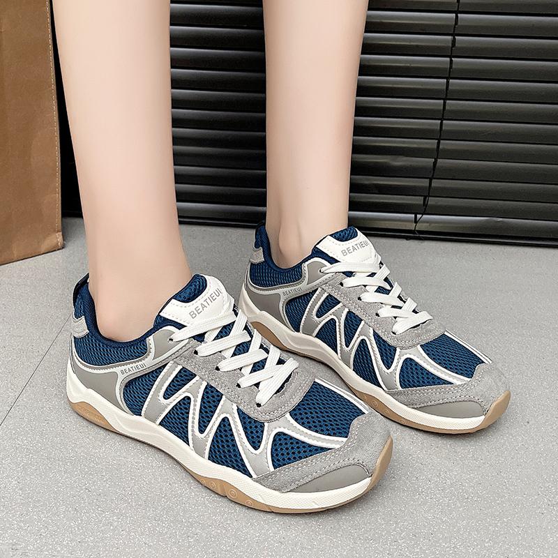 Mode Frauen Outdoor Wanderschuhe Jugend Mädchen Student Neue Wildleder Leder Retro Trainingsschuhe Frau Flache Beiläufige Trainer Schuhe