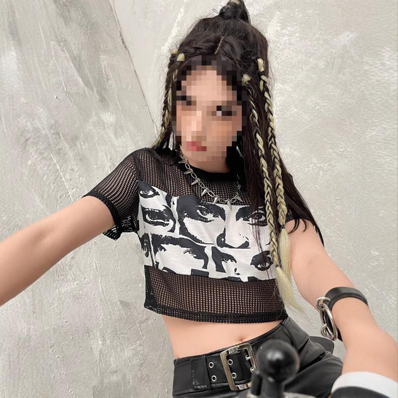 

Летняя футболка Y2K с полыми вставками из сетки с принтом L чёрный