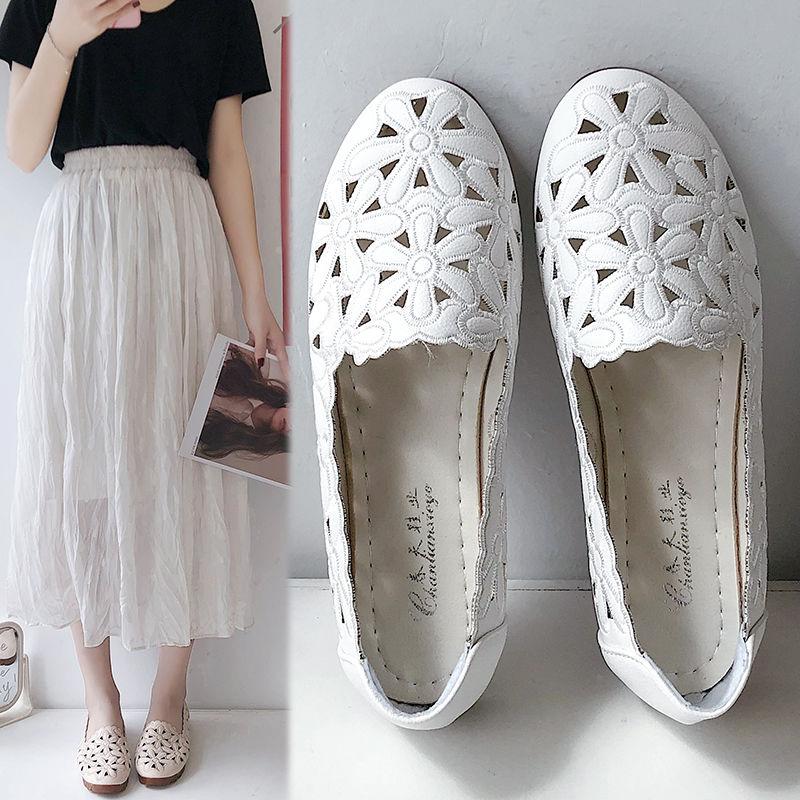Spring  Summer Hollow Sandals Women's All-match Hole Shoes Flat with Soft Bottom Non-slip Peas Shoes Flat Bottom