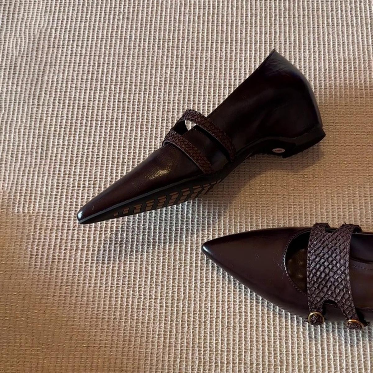 

Sheepskin version~ Retro pointed inner height increase Mary Jane shoes women s shallow commuting shoes one pedal French temperament single shoes 37