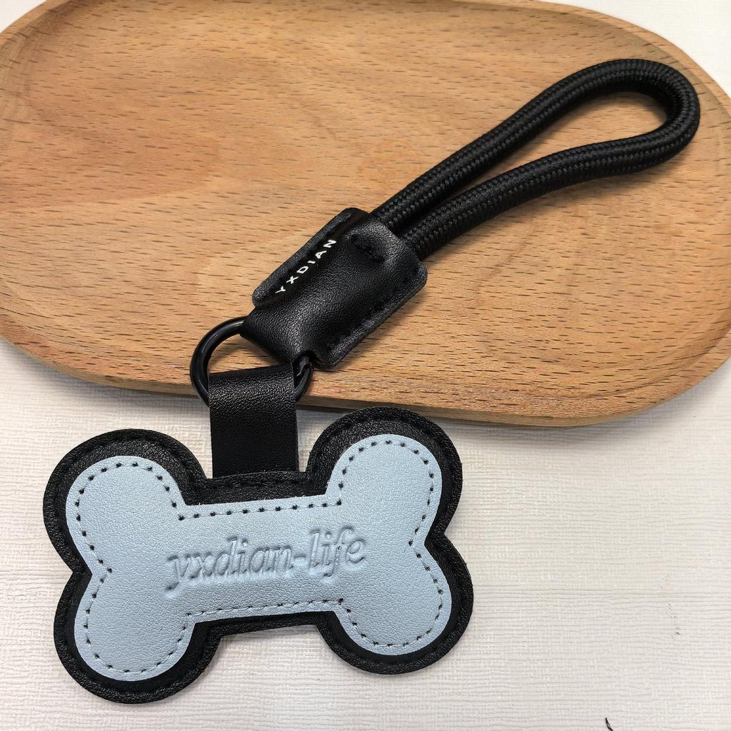 2025 Cute Kitten Paw Keychain: Leather Pendant Backpack Charm & Gift