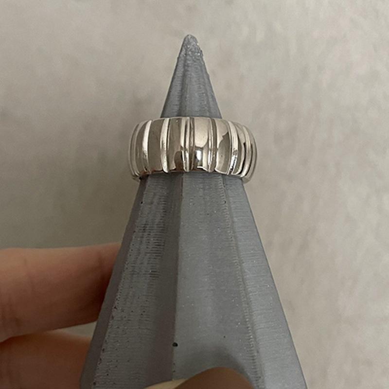 Adjustable Sophisticated Womens Ring In 925 Sterling Silver With Chic Minimalist Style