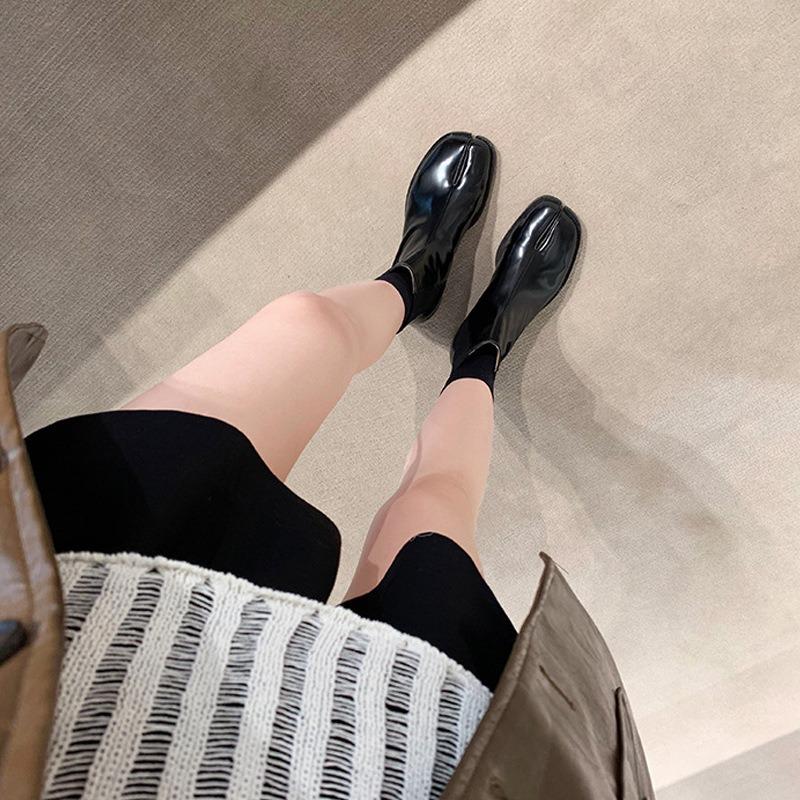 Autumn and Winter New Horseshoe Shoes Short Boots Medium Tube Elastic Personality Design Chelsea Boots Women