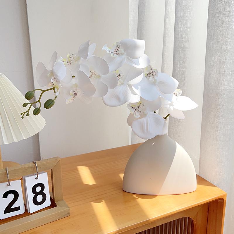 Green Plants Ceramic Vase with Hanging Bells and Artificial Flowers - Home Decoration Props