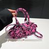 Internet celebrity foreign style small bag 2025 new European and American fashion snake pattern handbag women versatile messenger small square bag pu