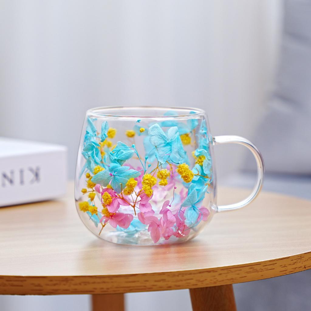 Szklanka do picia z podwójnymi ściankami i uchwytem