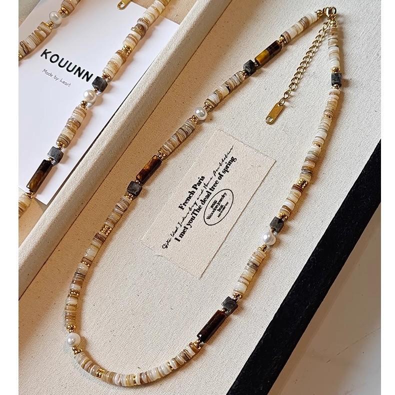 

Freshwater Pearl Mixed-Color Shell Beaded Necklace Women S Fashion Maillard Tiger S Eye Stone Niche Temperament Collarbone Chain
