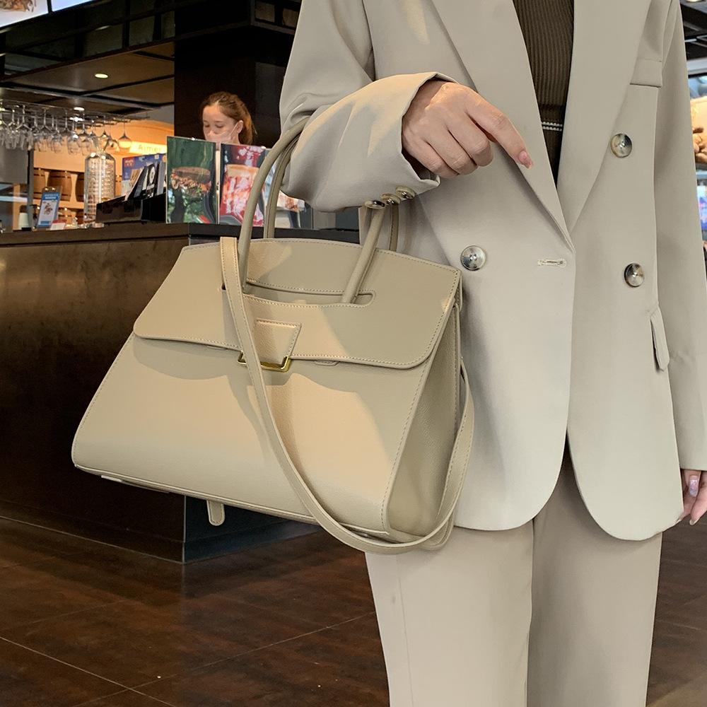 2024 Cross-Border Women's Handbag Briefcase for Commuting, Genuine Leather Original Niche Tote Bag, Large Capacity Simple Handbag