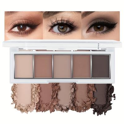 Matná paleta očných tieňov v chladných nude taupe odtieňoch s dlhotrvácnym, vodeodolným zložením