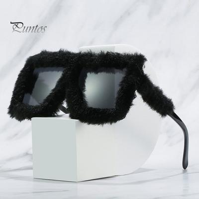 Damen-Sonnenbrille, flauschiger Plüschbesatz, länglicher PC-Rahmen, UV-Schutz, Sonnenschutzbrille für Clubpartys, Fotografie